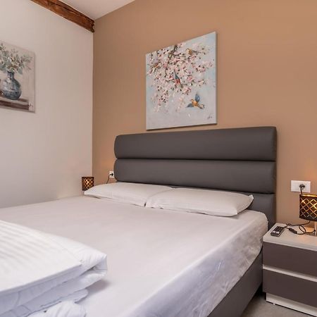 Aaa Apartments & Rooms With Free Parking Pula Luaran gambar