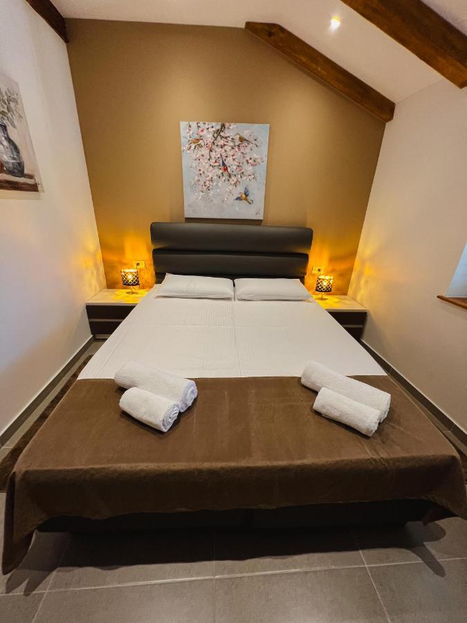 Aaa Apartments & Rooms With Free Parking Pula Luaran gambar