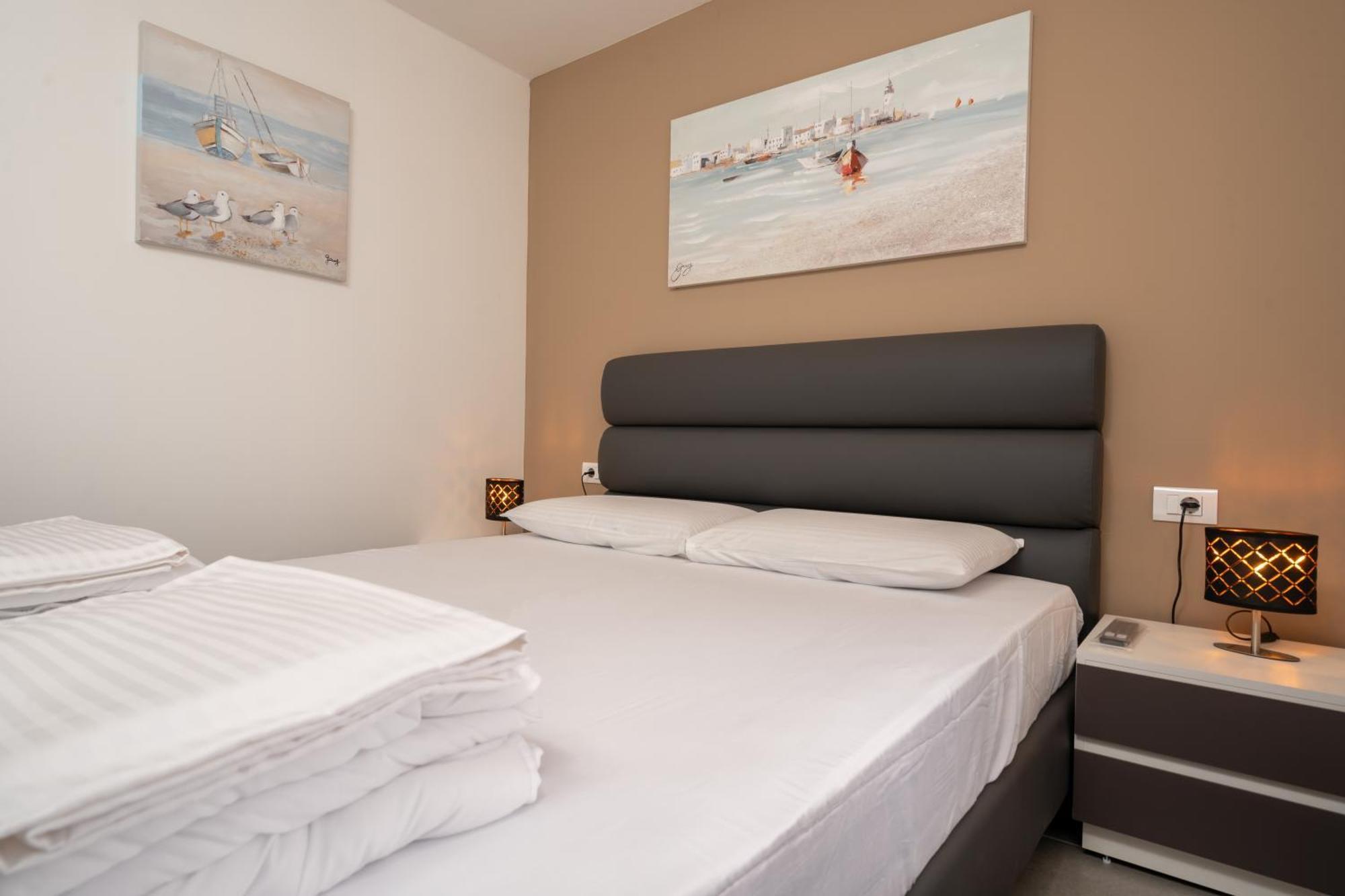 Aaa Apartments & Rooms With Free Parking Pula Bilik gambar